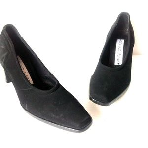 DONALD J. PLINER Black Classic Pumps‎